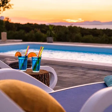 Nono Βίλα Splitska