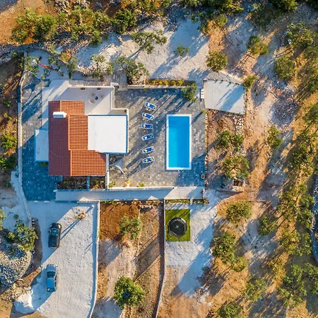 Nono Villa *